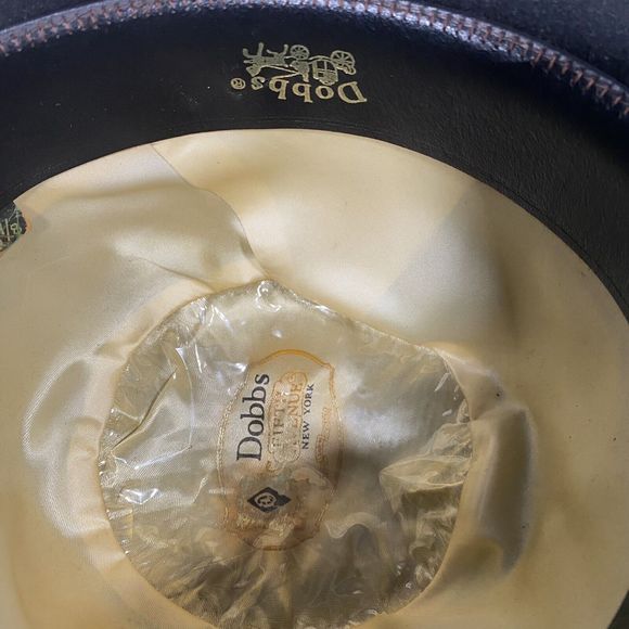 Vintage Dobbs 5th Ave Black Fedora Size 6 7/8 Black Band Red Feather Classic EUC - Picture 8 of 8